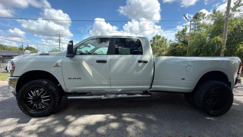 2024 Ram 3500 Big Horn Crew Cab 4x4 8' Box