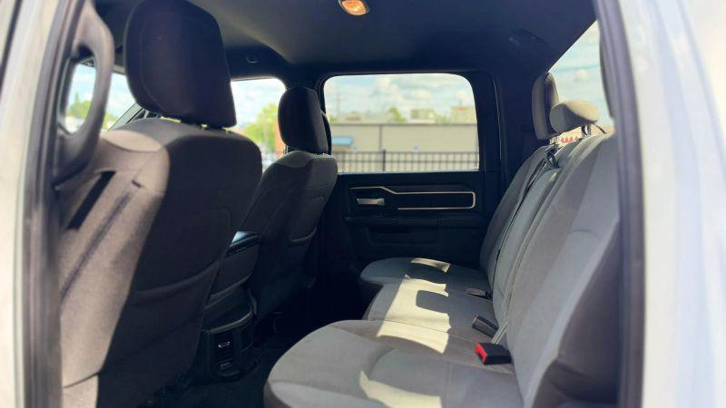 2024 Ram 3500 Big Horn Crew Cab 4x4 8' Box