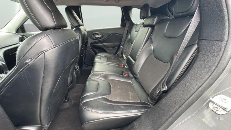 2022 Jeep Cherokee Trailhawk