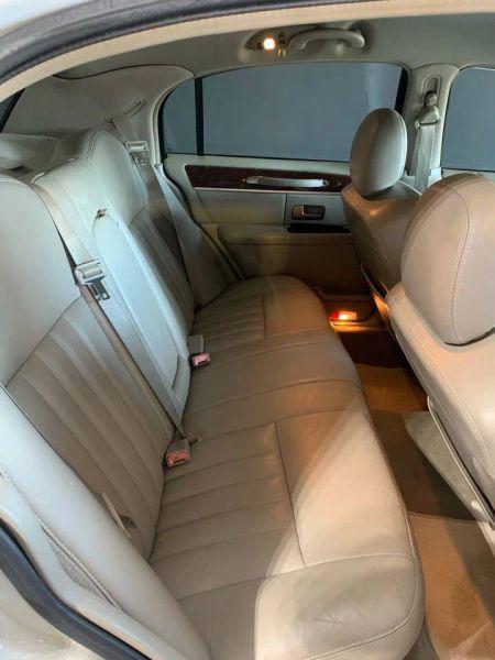 2006 Lincoln Town Car Signature