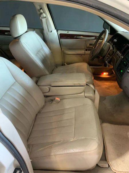 2006 Lincoln Town Car Signature