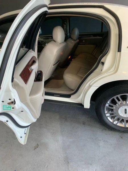 2006 Lincoln Town Car Signature