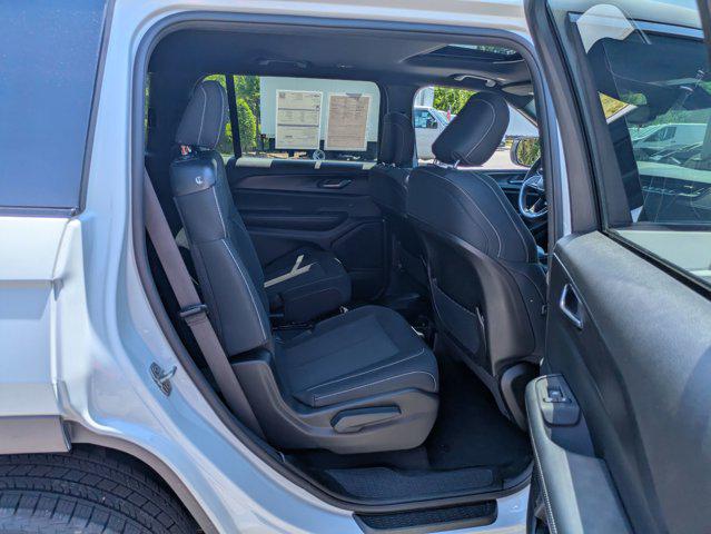 2024 Jeep Grand Cherokee L Laredo X 4x2