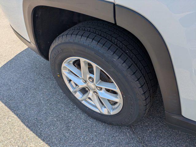 2024 Jeep Grand Cherokee L Laredo X 4x2