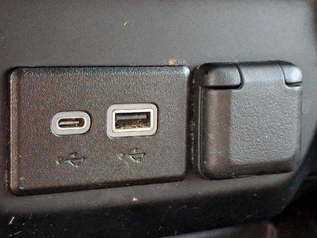 2022 Chevrolet Silverado 1500 4WD Crew Cab Short Bed RST
