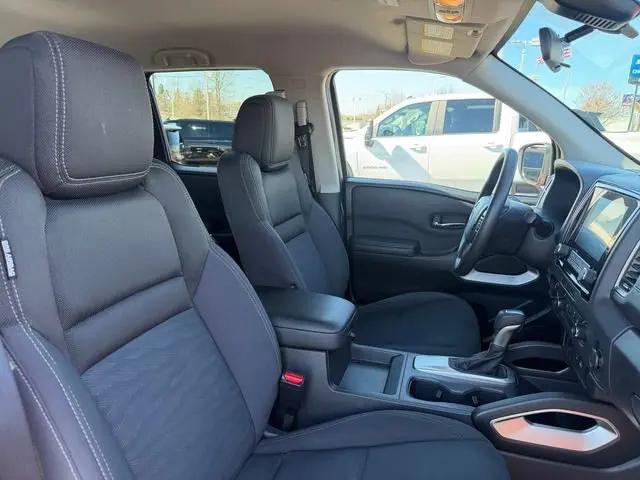 2023 Nissan Frontier Crew Cab SV 4x4