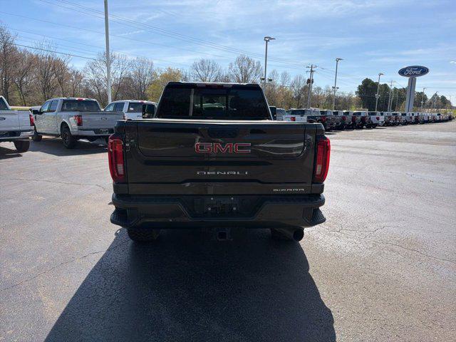 2023 GMC Sierra 2500HD 4WD Crew Cab Standard Bed Denali