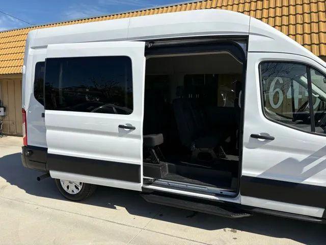 2020 Ford Transit Passenger Wagon XL