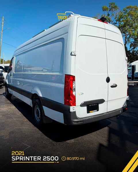 2021 Mercedes-Benz Sprinter 2500 High Roof I4