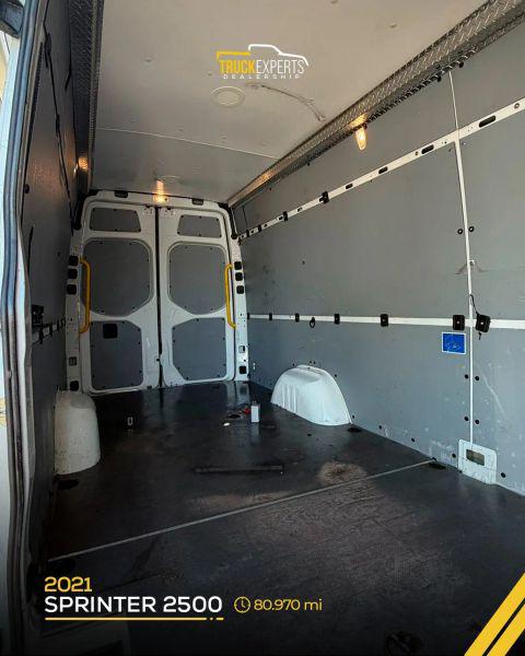 2021 Mercedes-Benz Sprinter 2500 High Roof I4