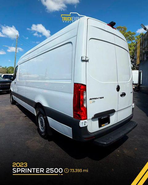 2023 Mercedes-Benz Sprinter 2500 High Roof 4-Cyl Gas