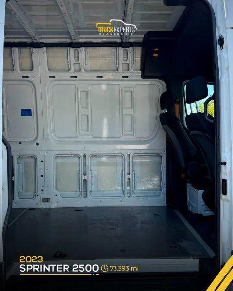 2023 Mercedes-Benz Sprinter 2500 High Roof 4-Cyl Gas
