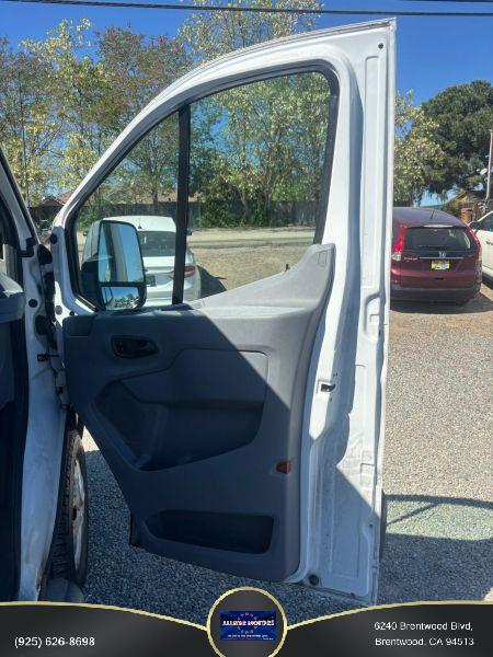 2017 Ford Transit w/60/40 Side Door w/RWB