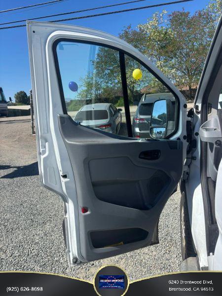 2017 Ford Transit w/60/40 Side Door w/RWB