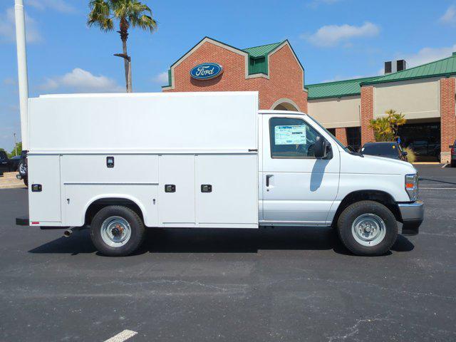 2026 Ford E-350 Cutaway Unknown