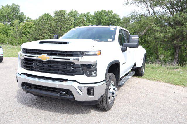 2026 Chevrolet Silverado 3500HD Crew Cab, Long Bed, LT Dual Rear Wheel, RWD