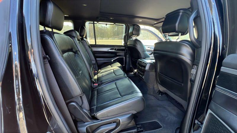 2023 Jeep Wagoneer Series I 4x2