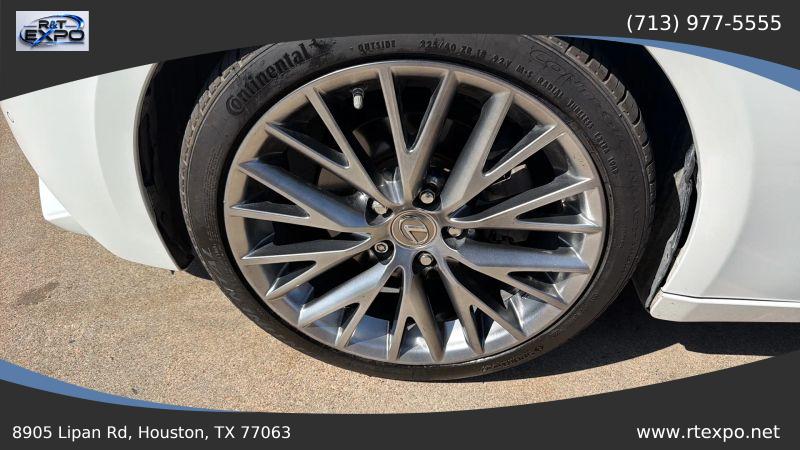 2015 Lexus IS 250 Crafted Line