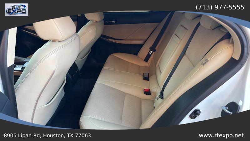 2015 Lexus IS 250 Crafted Line