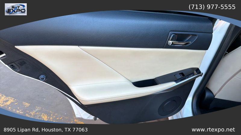 2015 Lexus IS 250 Crafted Line