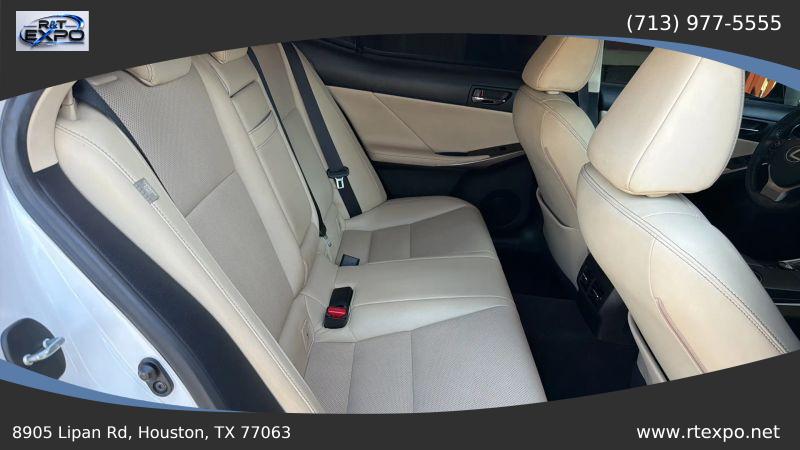 2015 Lexus IS 250 Crafted Line