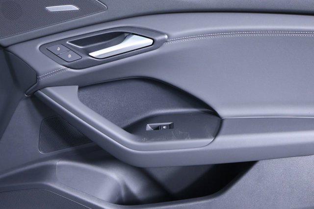 2025 Audi Q6 e-tron Premium Plus quattro