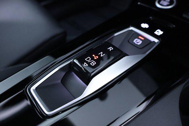 2025 Audi Q6 e-tron Premium Plus quattro