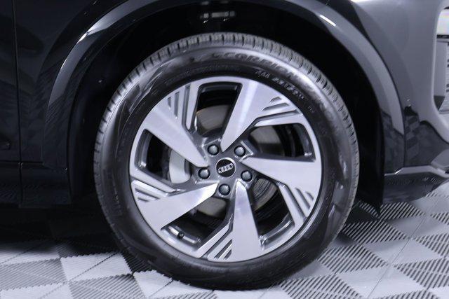 2025 Audi Q6 e-tron Premium quattro