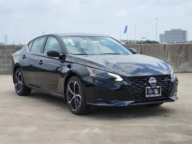 2026 Nissan Altima SR FWD
