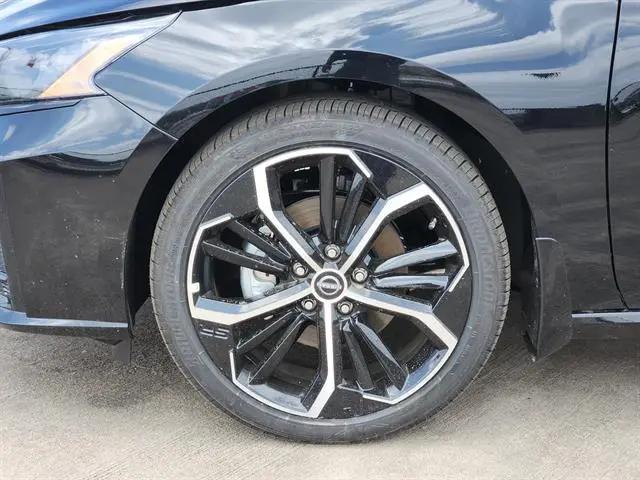 2026 Nissan Altima SR FWD