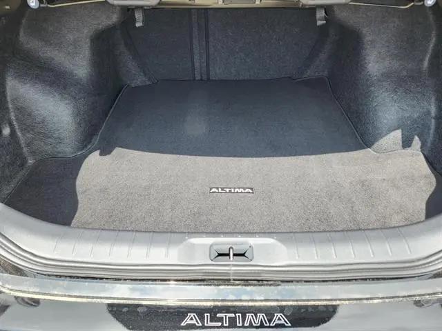 2026 Nissan Altima SR FWD