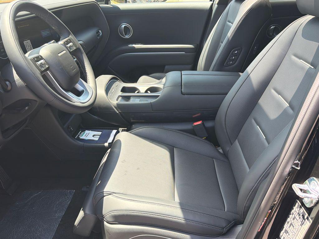 New 2026 Black HYUNDAI Calligraphy FWD image 10