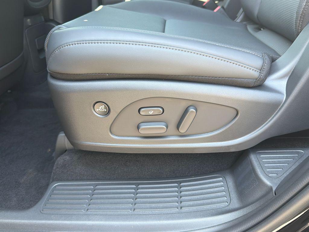 New 2026 Black HYUNDAI Calligraphy FWD image 20