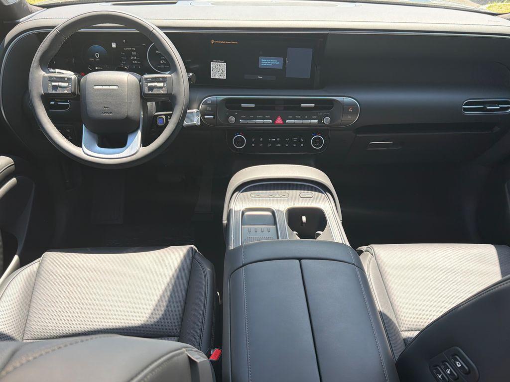 New 2026 Black HYUNDAI Calligraphy FWD image 25