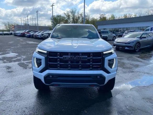 2026 GMC Canyon AT4, 4WD