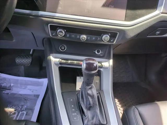 2022 Audi Q3 Premium 40 TFSI quattro Tiptronic