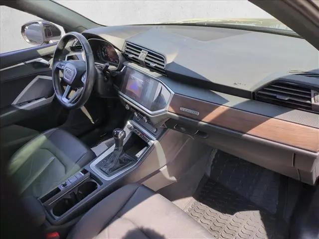 2022 Audi Q3 Premium 40 TFSI quattro Tiptronic