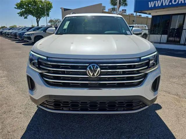 2026 Volkswagen Atlas SE with Technology