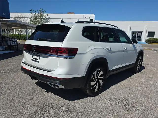 2026 Volkswagen Atlas SE with Technology