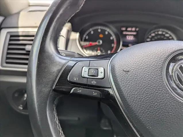 2020 Volkswagen Atlas 3.6L V6 SE w/Technology R-Line