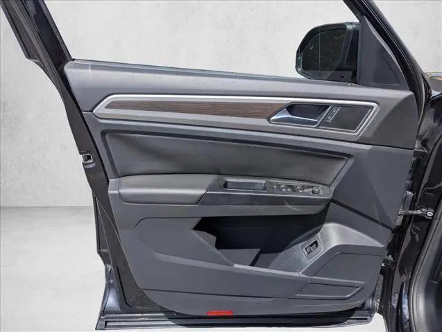 2020 Volkswagen Atlas 3.6L V6 SE w/Technology R-Line