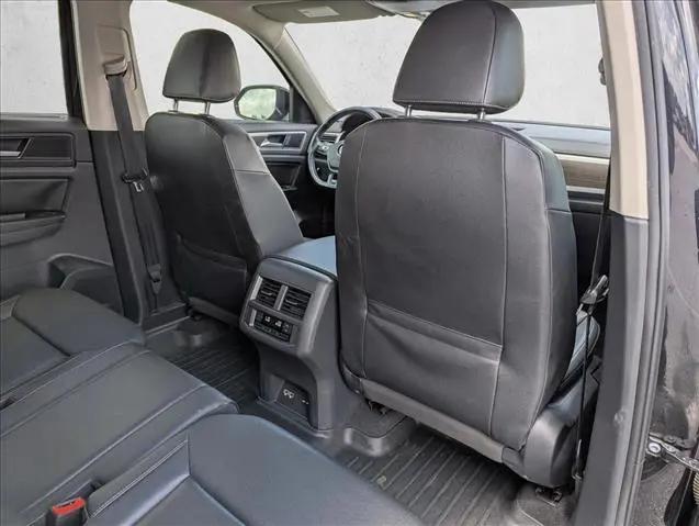 2020 Volkswagen Atlas 3.6L V6 SE w/Technology R-Line