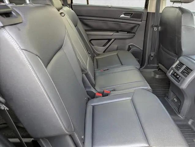 2020 Volkswagen Atlas 3.6L V6 SE w/Technology R-Line