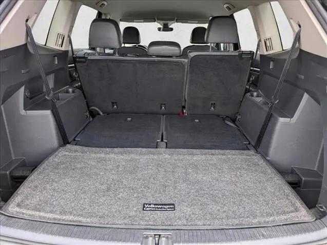 2020 Volkswagen Atlas 3.6L V6 SE w/Technology R-Line
