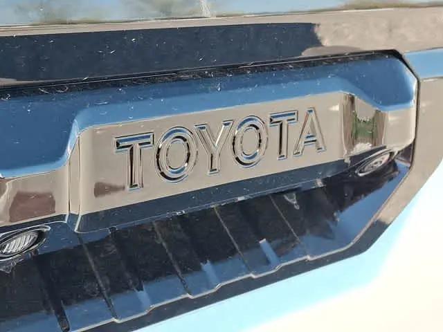 2026 Toyota Tundra Platinum CrewMax 5.5' Bed