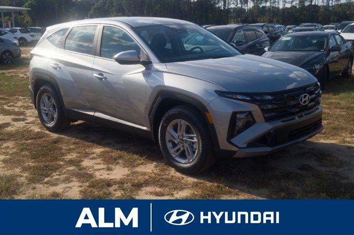 New 2026 Shimmering Silver HYUNDAI SE FWD image 4