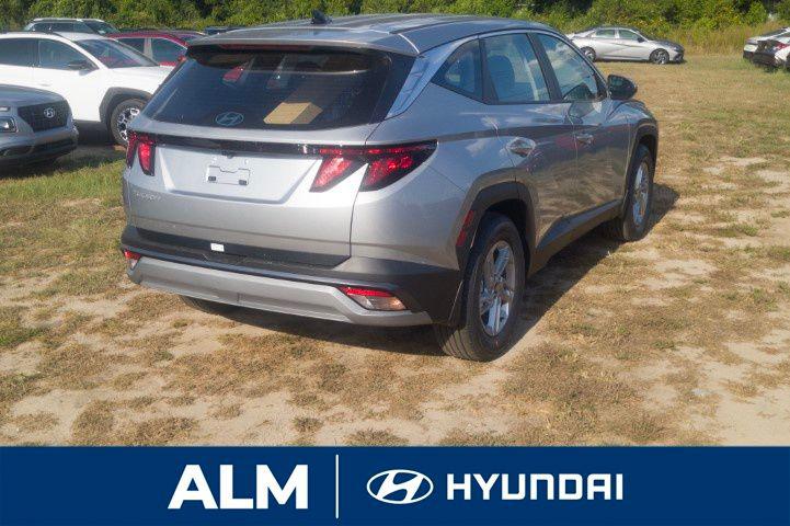 New 2026 Shimmering Silver HYUNDAI SE FWD image 6