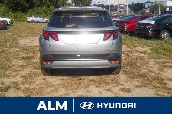 New 2026 Shimmering Silver HYUNDAI SE FWD image 7