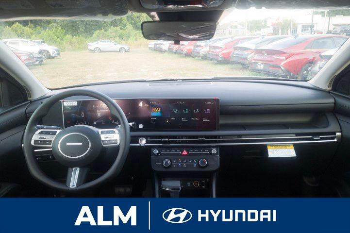 New 2026 Shimmering Silver HYUNDAI SE FWD image 18