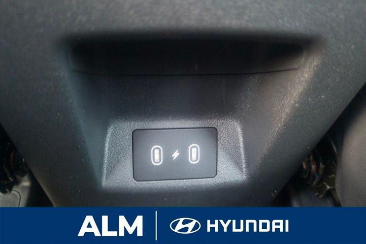 New 2026 Shimmering Silver HYUNDAI SE FWD image 20